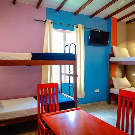 Funk Bunk - Mount View Lodge Канди Екстериор снимка