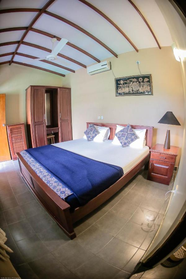 Funk Bunk - Mount View Lodge Канди Екстериор снимка