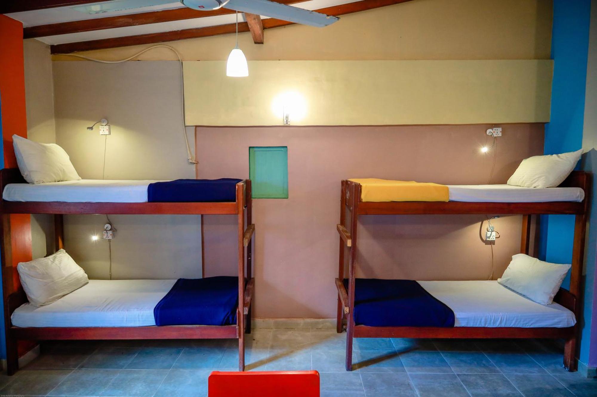 Funk Bunk - Mount View Lodge Канди Екстериор снимка