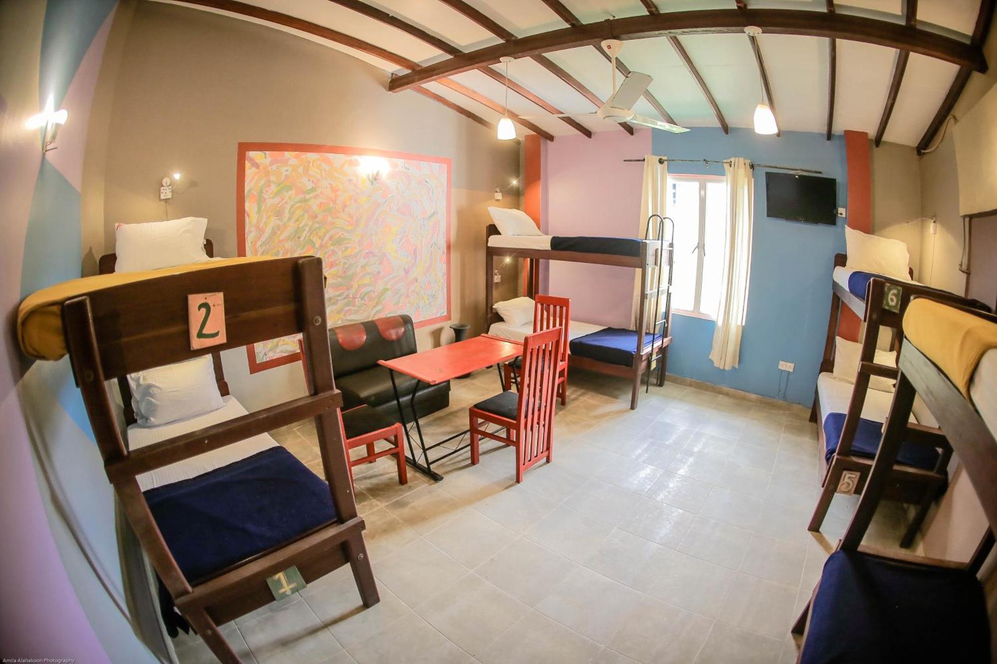 Funk Bunk - Mount View Lodge Канди Екстериор снимка